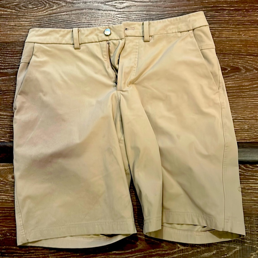 Lulu men’s 33 golf athletic shorts brand new w tag 9 in inseam